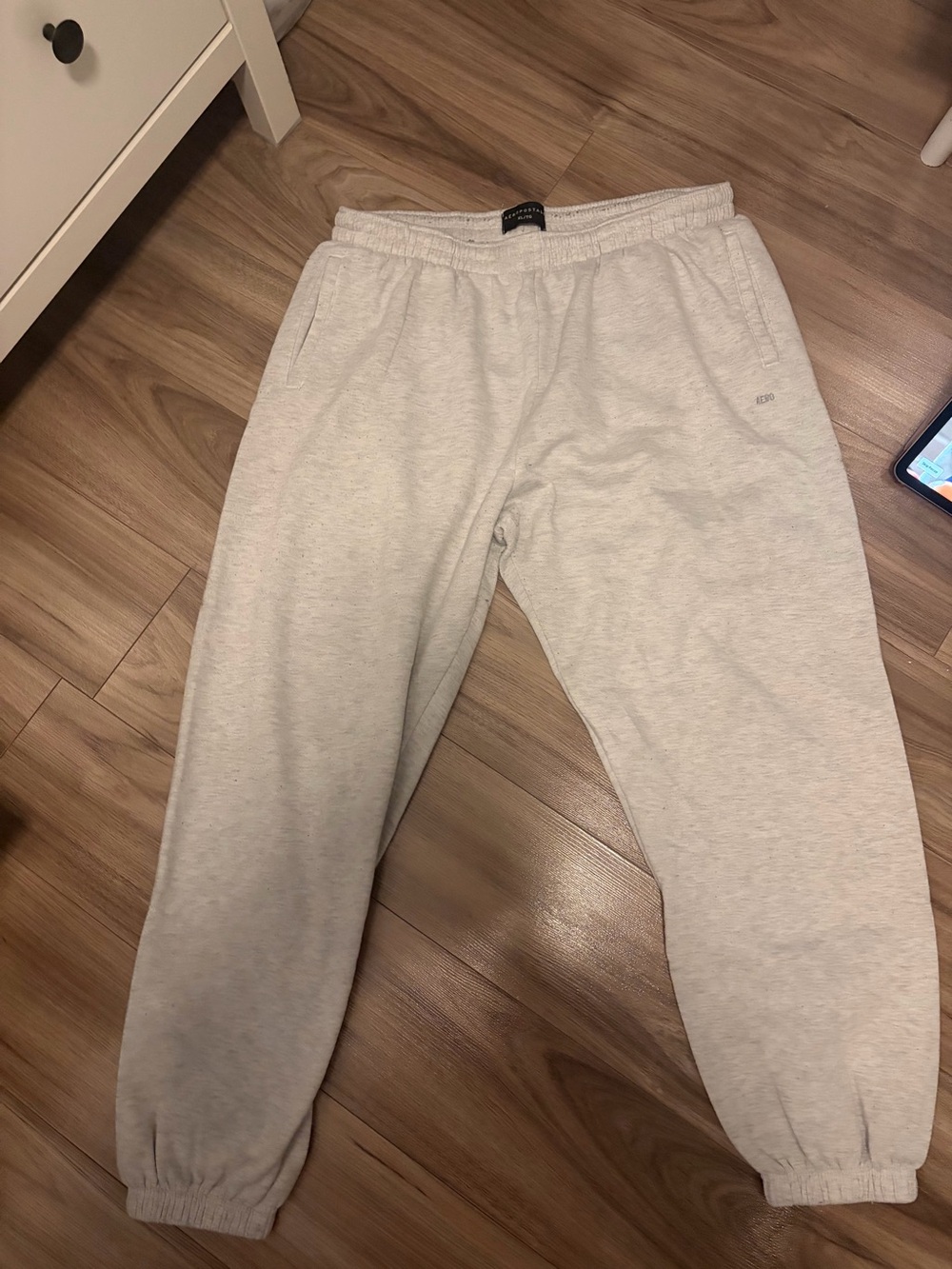 Women’s Aeropostale Light Gray Sweatpants - Casual Comfort - Picture 1 of 3